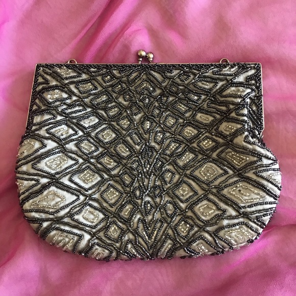 La Regale LTD Silver Satin Beaded Evening Pursette - Picture 3 of 11